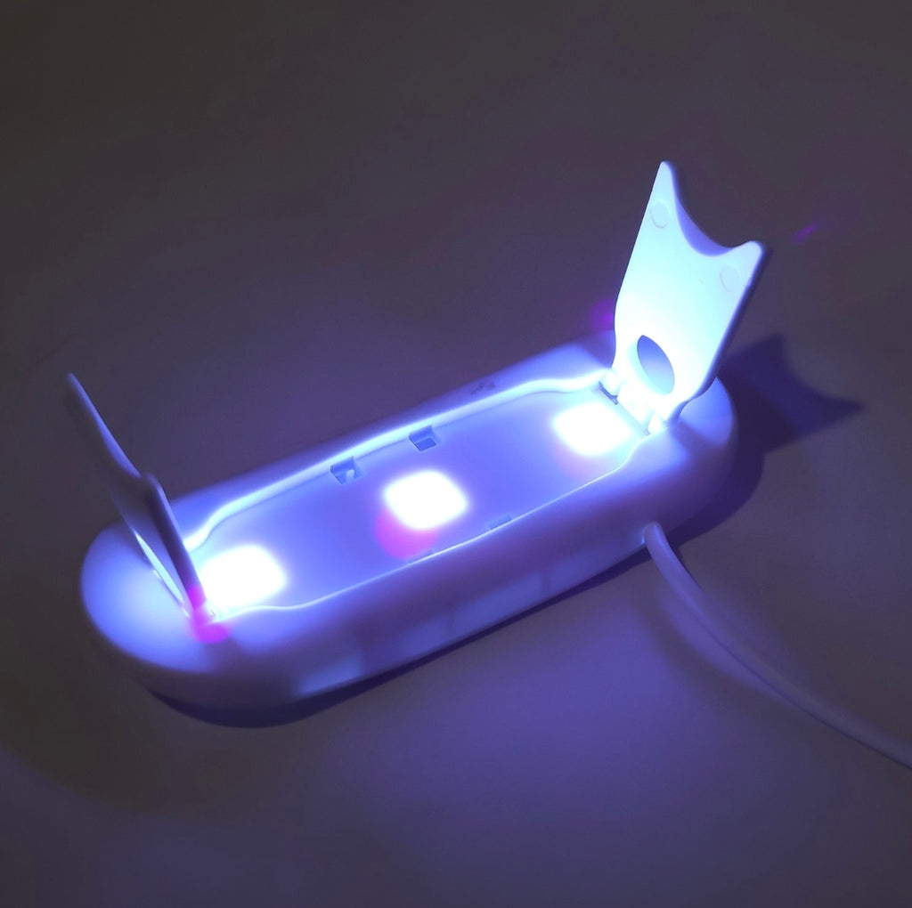 Mini Portable UV LED Nail Lamp – USB-Powered Gel Polish Curing Dryer with Foldable Stand